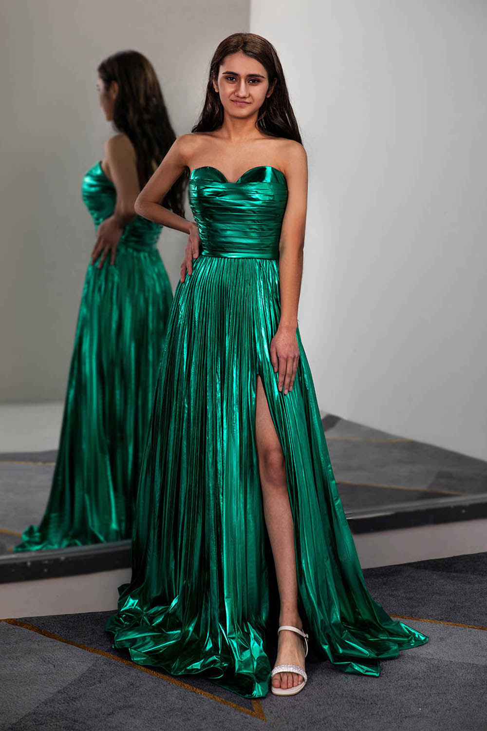 Color-Dark Green