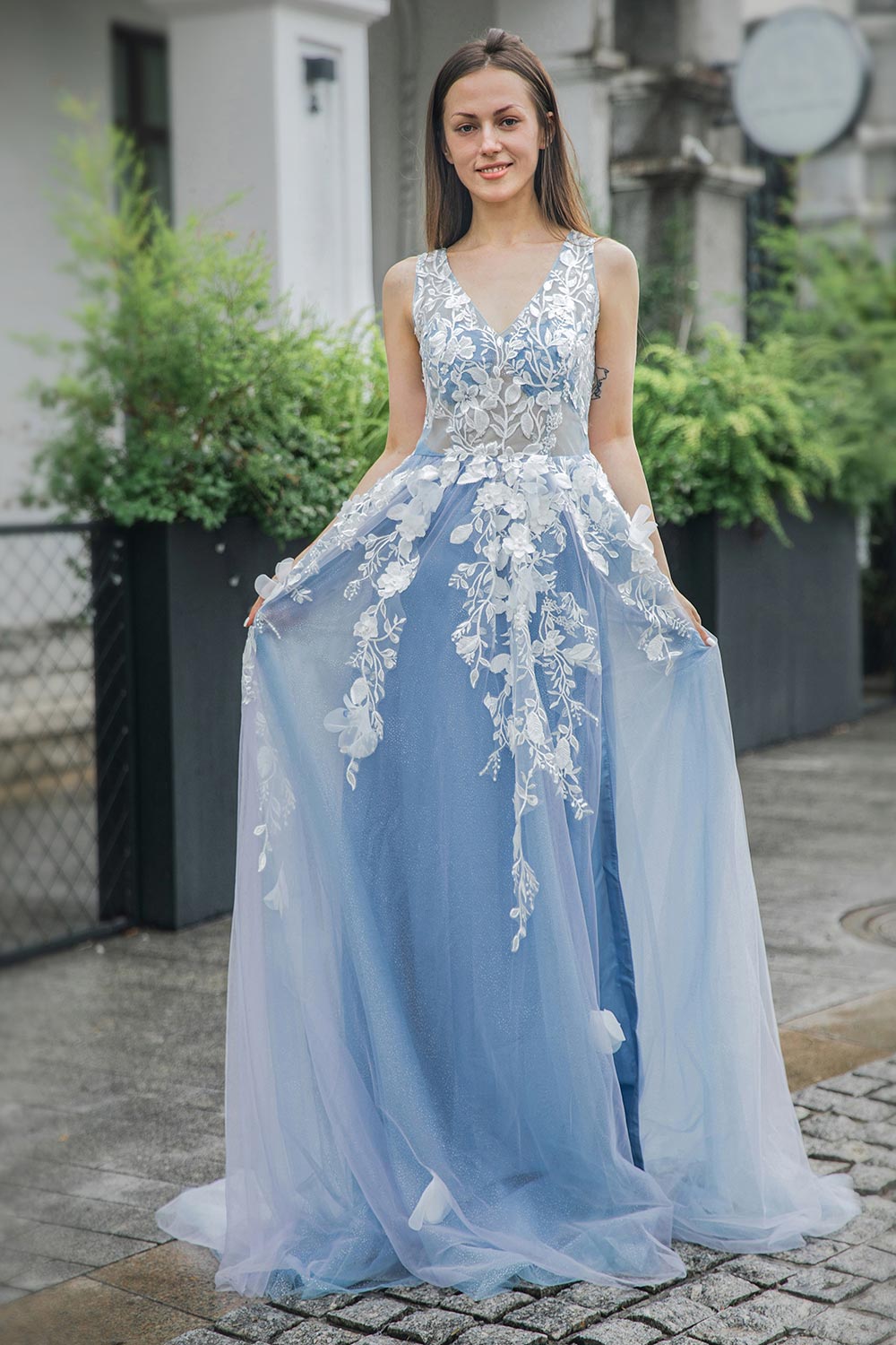 Blue Appliques V-neck Tulle Prom Dress with Slit